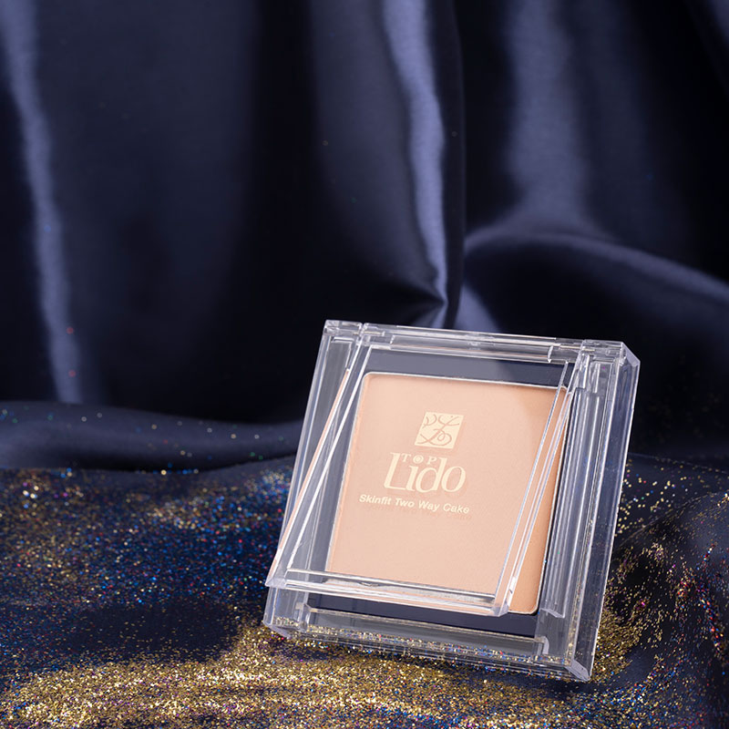 Skin-fit-two-way-cake poster